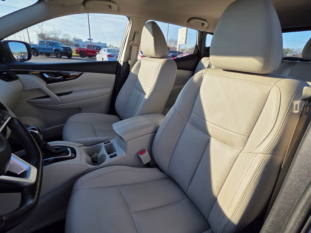 Used 2018 Nissan Rogue Sport SL image 10