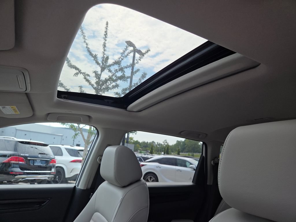 Used 2025 Honda CR-V EX-L image 5