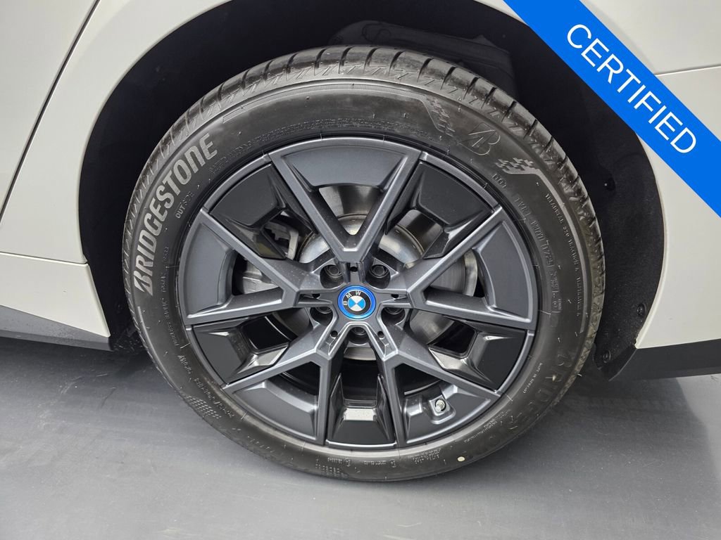 Certified 2023 BMW i4 eDrive35 image 17