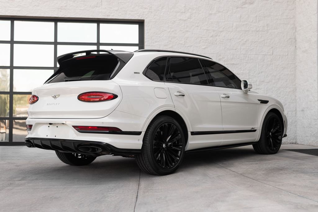 Used 2023 Bentley Bentayga Speed AWD/4WD image 3