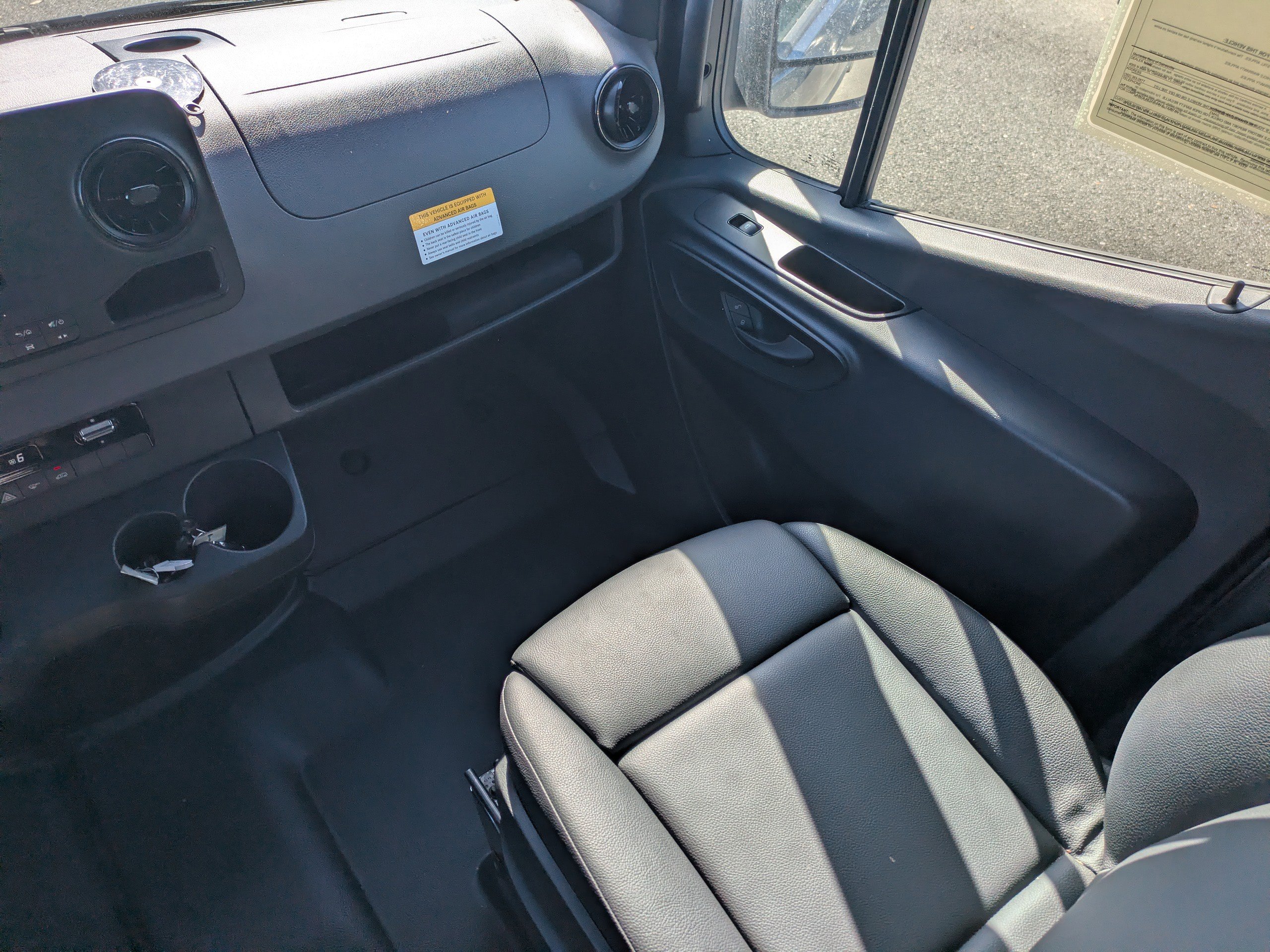 Used 2024 Mercedes-Benz Sprinter 3500 image 17