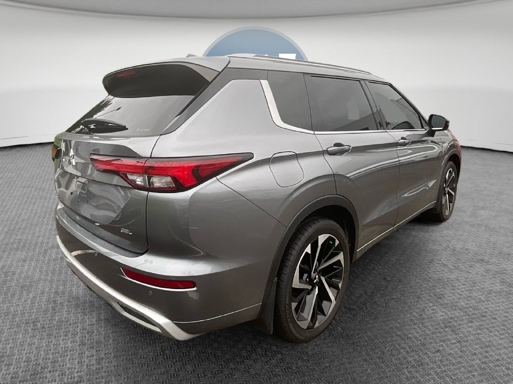 Used 2022 Mitsubishi Outlander SEL AWD/4WD image 3