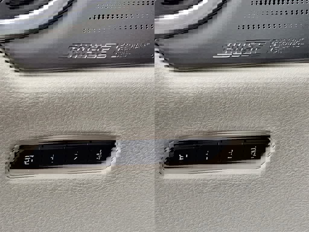 Used 2024 Cadillac XT6 Premium Luxury w/ Technology Package image 23