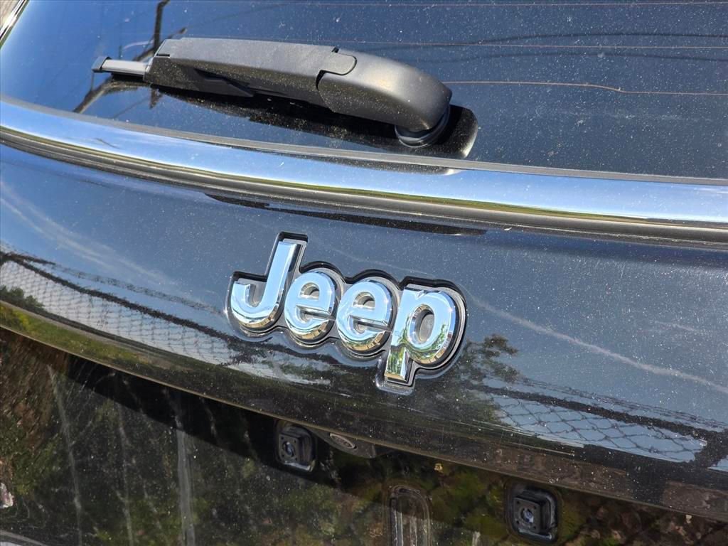 Used 2018 Jeep Compass Limited w/ Navigation Group AWD/4WD image 12