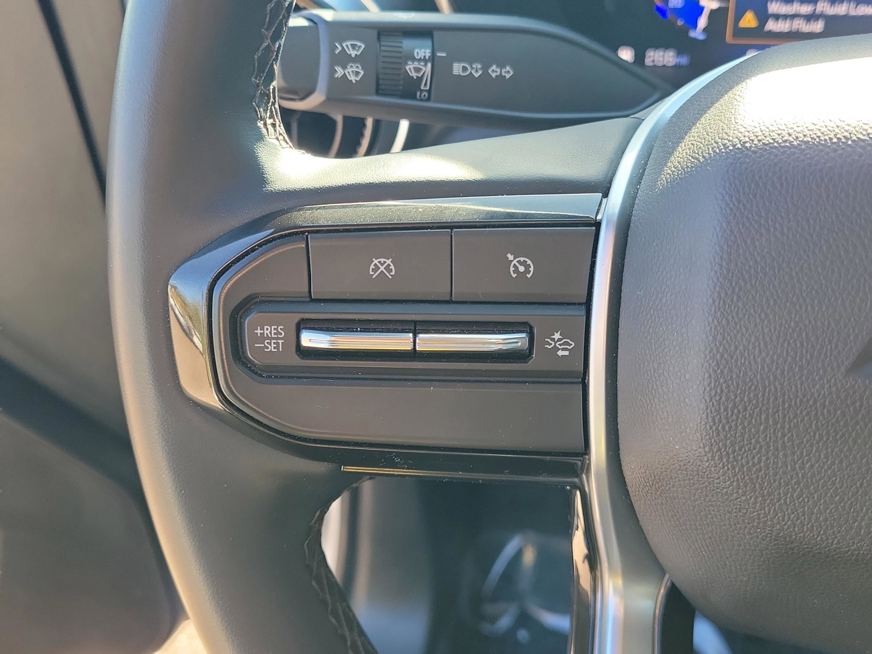 Used 2024 Chevrolet Colorado LT w/ LT Convenience Package image 26