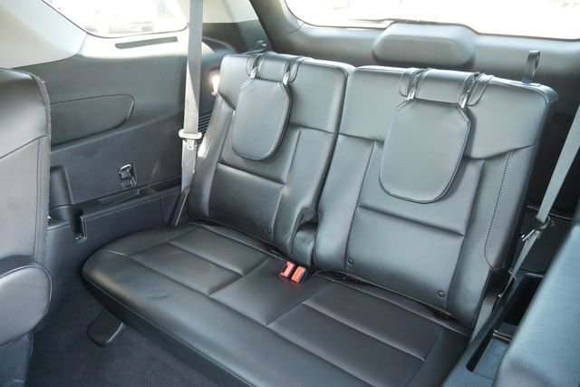 Used 2024 Ford Explorer XLT w/ Equipment Group 202A AWD/4WD image 25