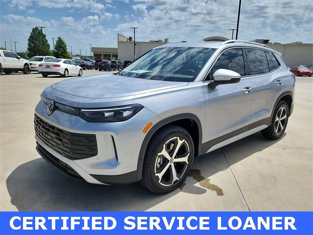 New 2025 Volkswagen Tiguan SE image 8