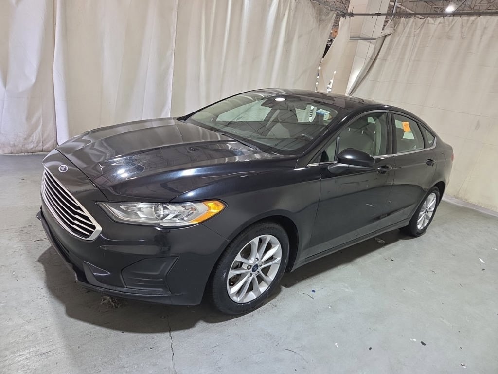 Used 2020 Ford Fusion SE FWD image 14