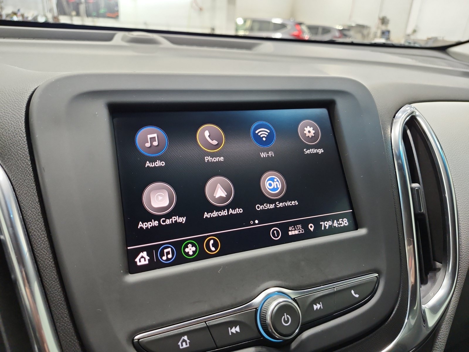 Used 2020 Chevrolet Equinox LS AWD/4WD image 17