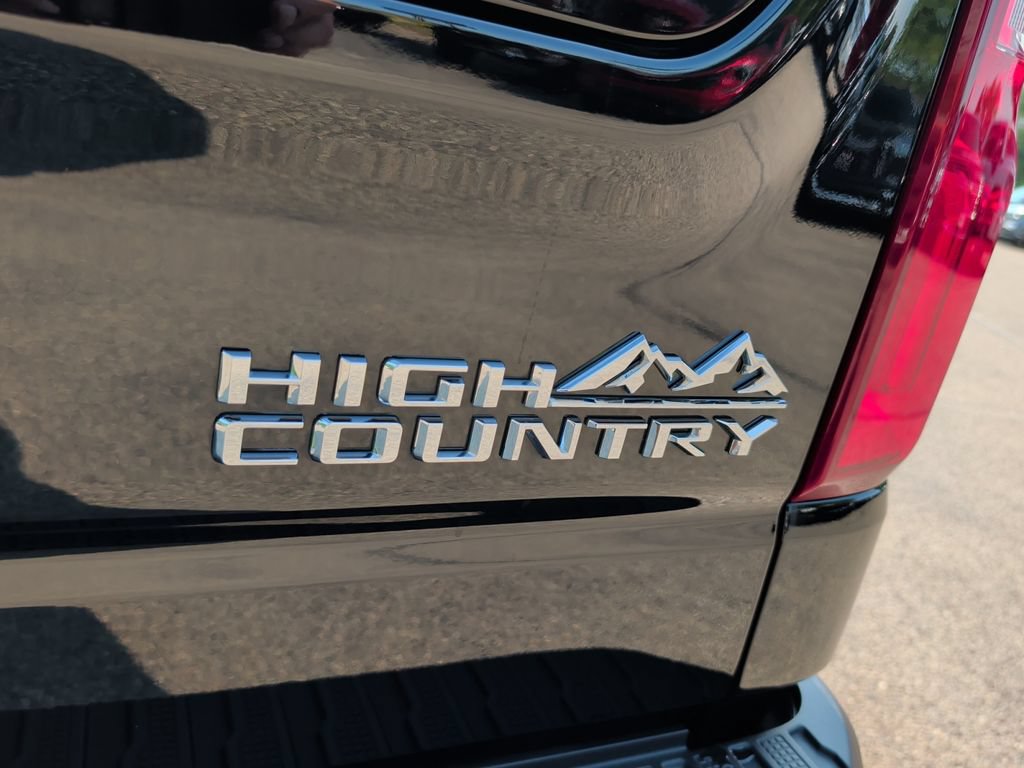 Used 2026 Chevrolet Silverado 1500 High Country w/ High Country Premium Package AWD/4WD image 27