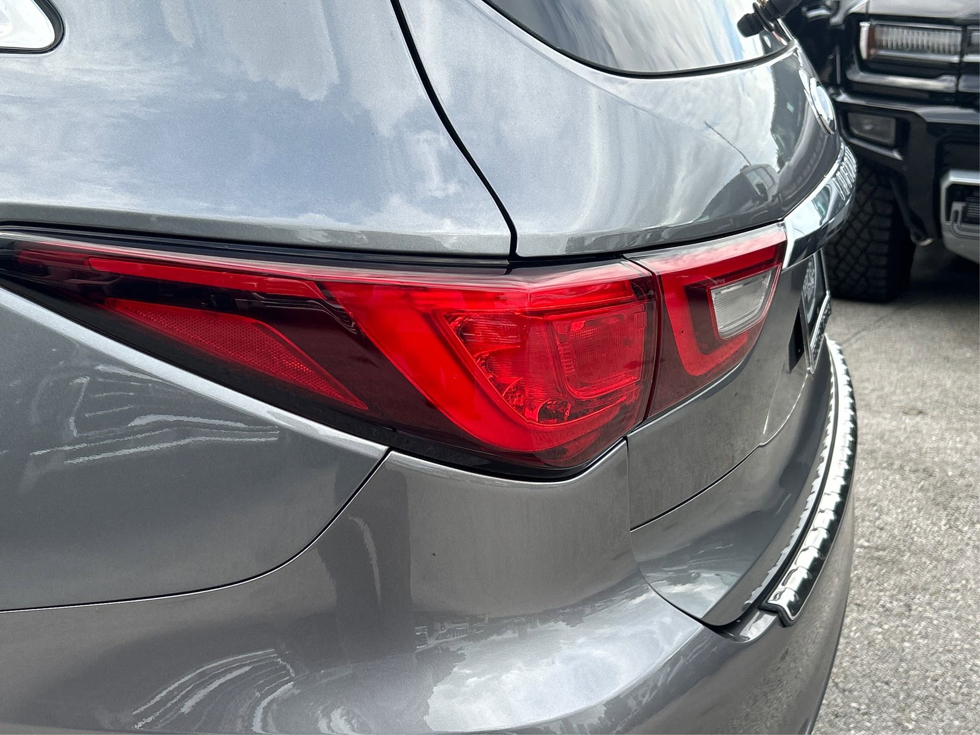 Used 2020 INFINITI QX60 Luxe w/ Essential Package image 16
