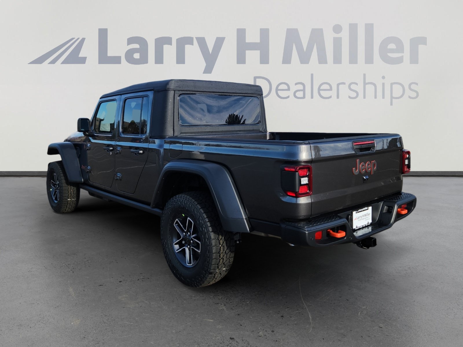 New 2026 Jeep Gladiator Mojave w/ Safety Group AWD/4WD image 4