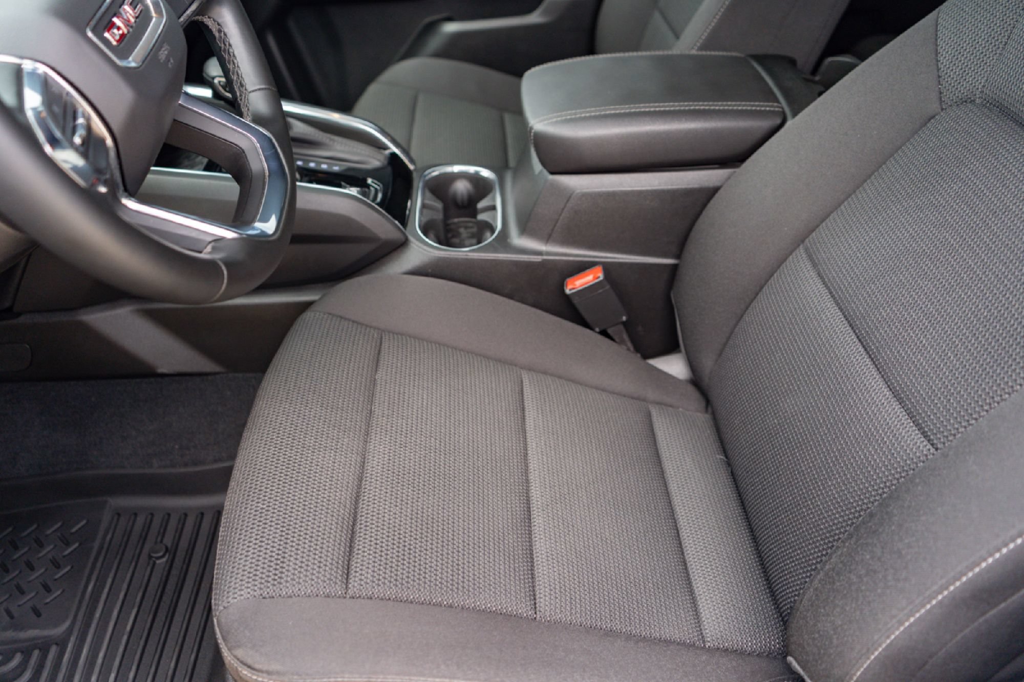 Used 2025 GMC Canyon Elevation w/ Convenience Package RWD image 9