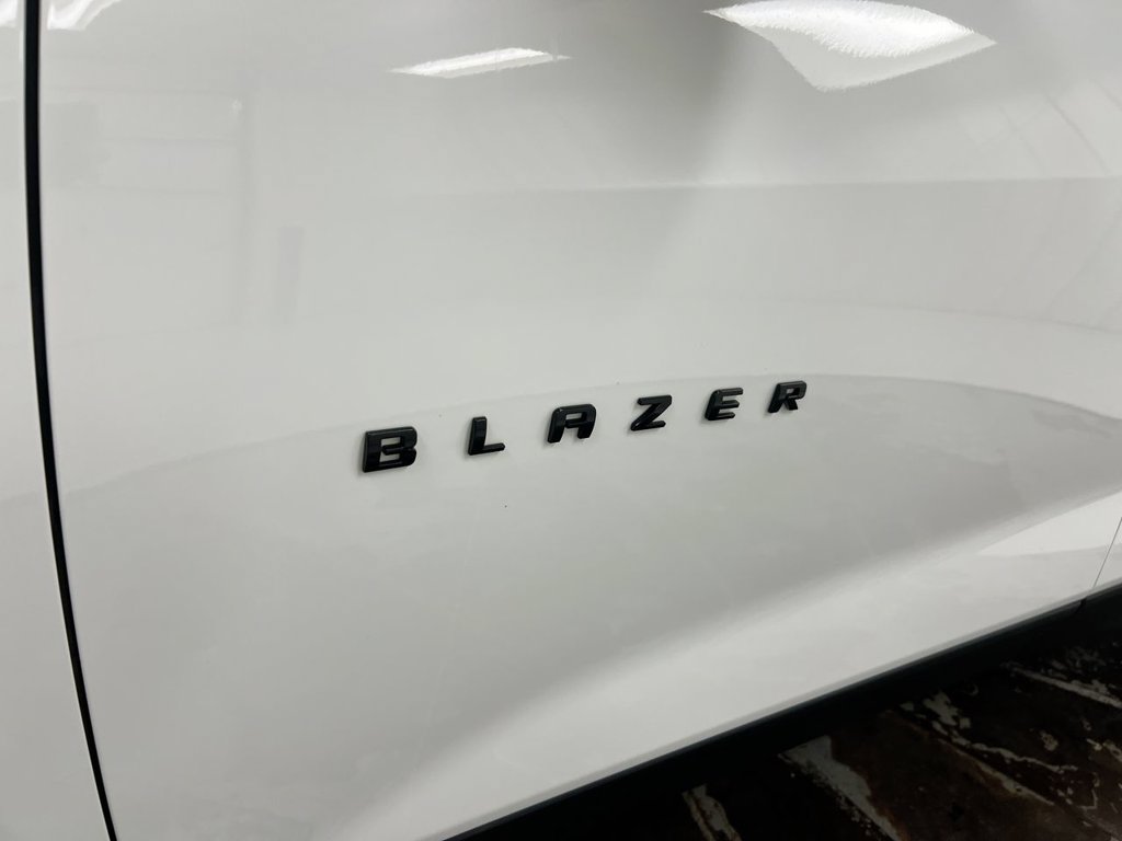Used 2023 Chevrolet Blazer LT FWD image 25