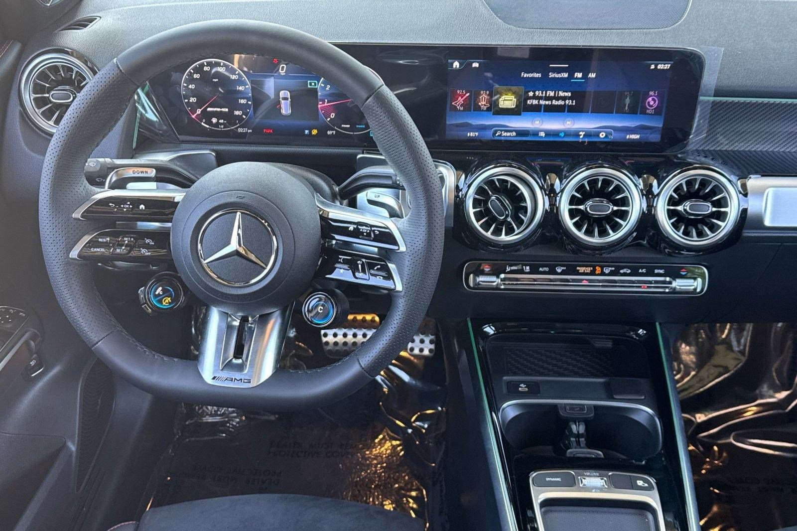 Used 2025 Mercedes-Benz GLB 35 AMG 4MATIC image 19