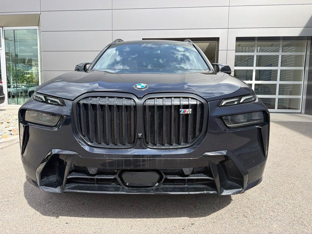 Used 2025 BMW X7 M60i AWD/4WD image 2