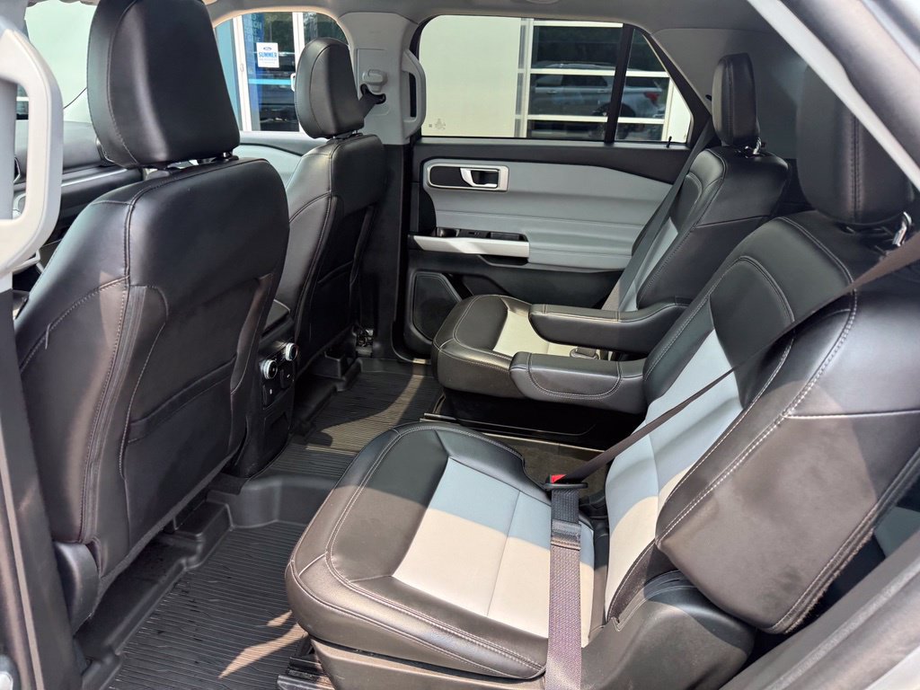 Certified 2024 Ford Explorer XLT w/ Equipment Group 202A AWD/4WD image 23