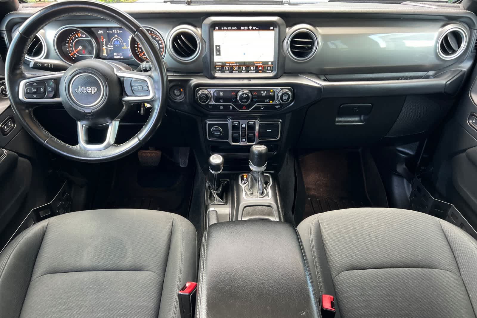 Used 2018 Jeep Wrangler Unlimited Sahara w/ Uconnect 4C Nav & Sound Group AWD/4WD image 3