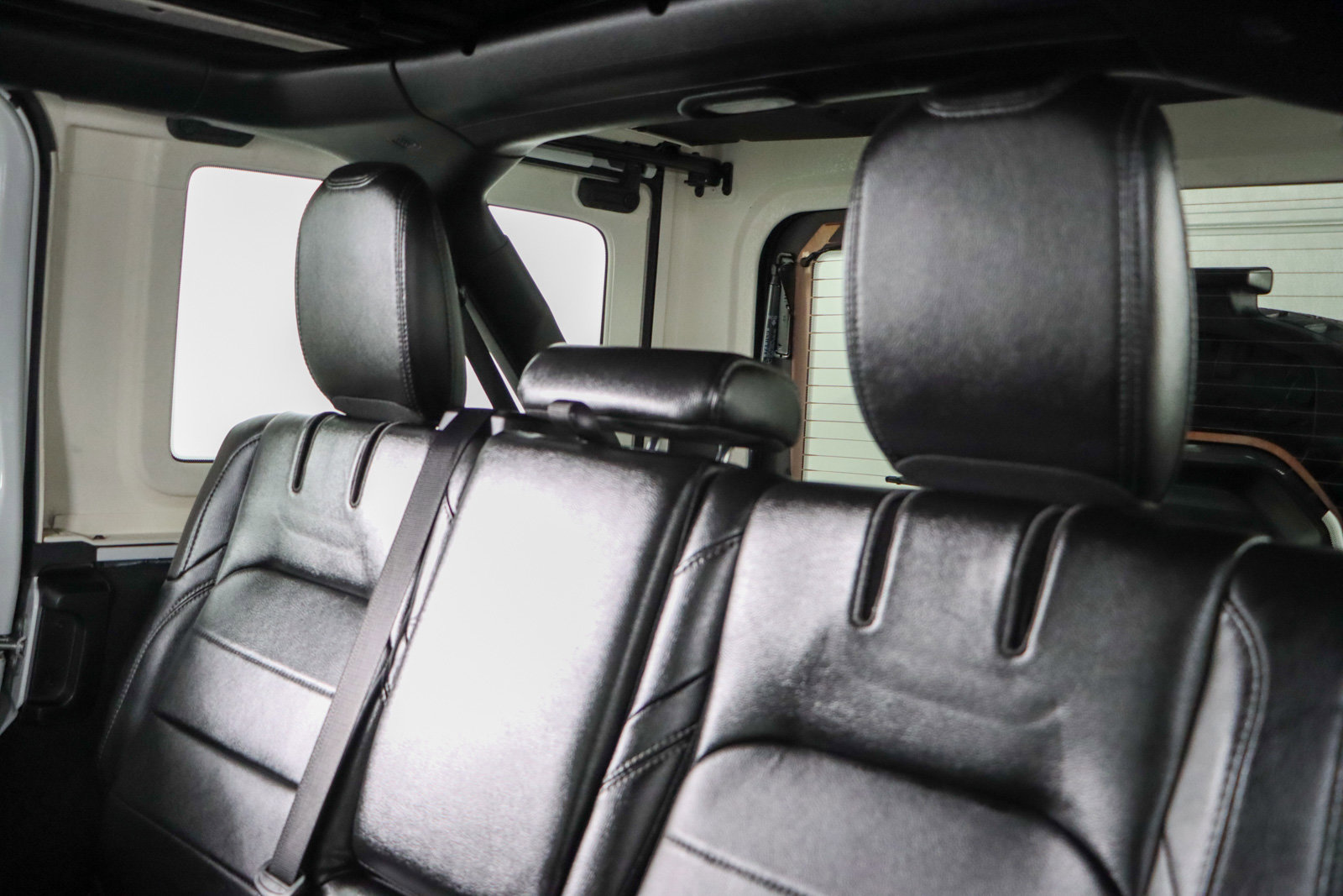 Used 2022 Jeep Wrangler Unlimited Sahara w/ Cold Weather Group image 26