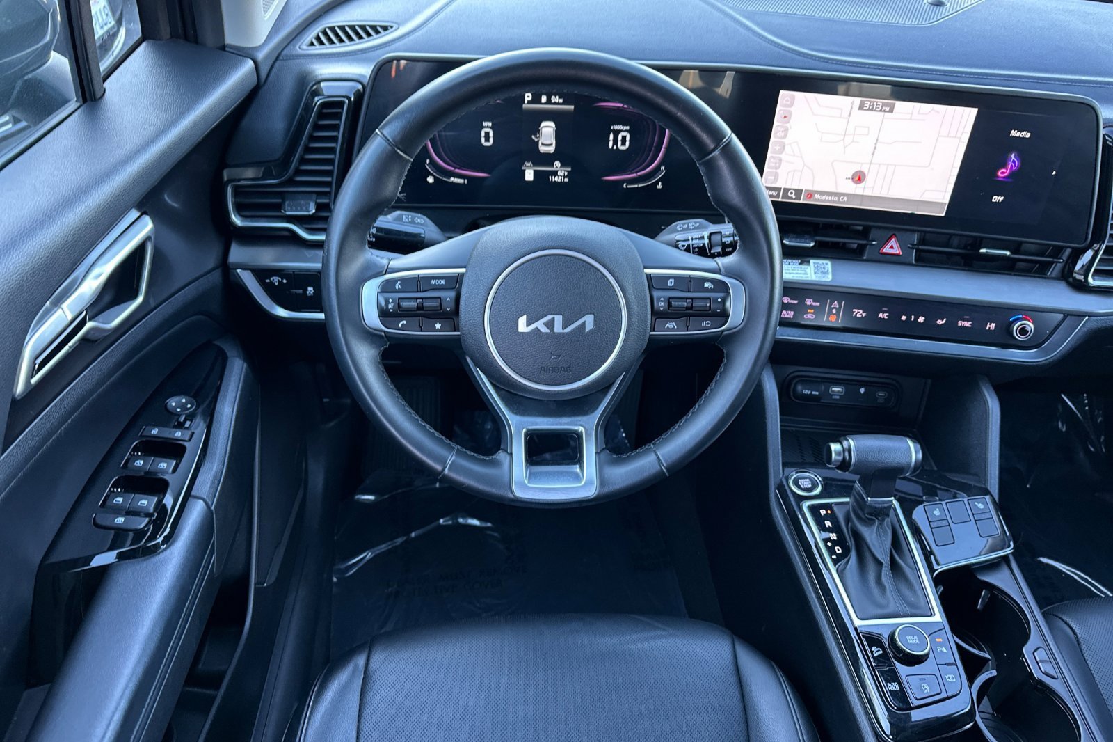 Used 2023 Kia Sportage EX image 11