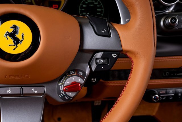 Used 2022 Ferrari F8 Tributo image 34