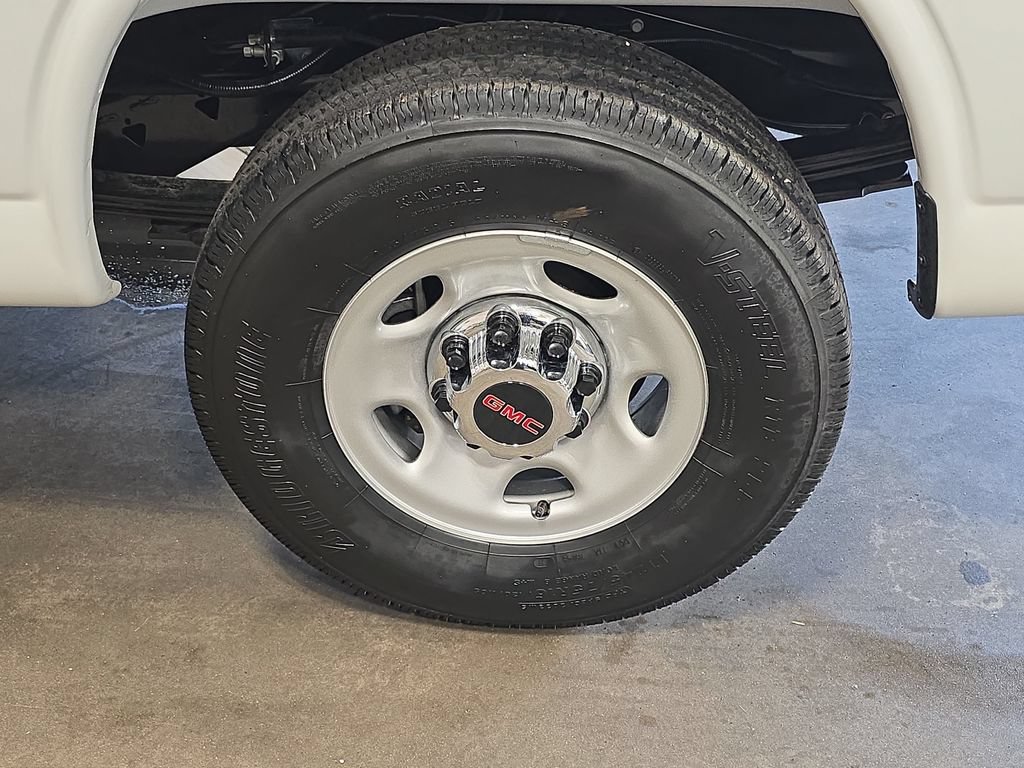 New 2026 GMC Savana 2500 w/ Driver Convenience Package RWD image 35