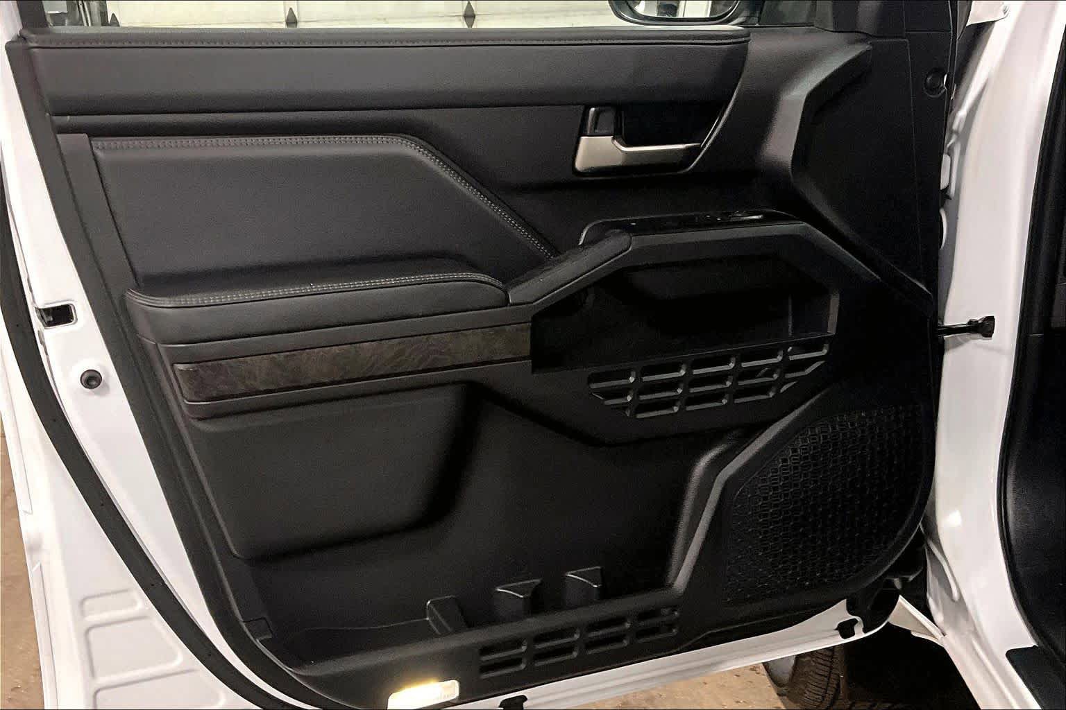 Certified 2025 Toyota Tacoma Limited AWD/4WD image 20