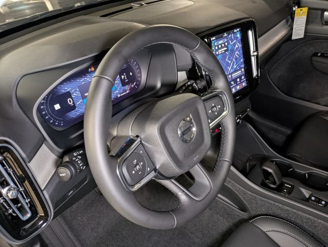 New 2026 Volvo XC40 B4 Core w/ Protection Package FWD image 16