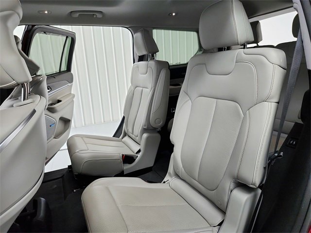 Used 2022 Jeep Grand Cherokee L Overland w/ Advanced Protech Group III image 42