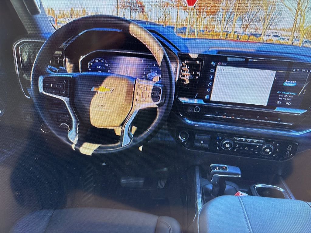 Used 2024 Chevrolet Silverado 1500 LTZ w/ Technology Package image 15