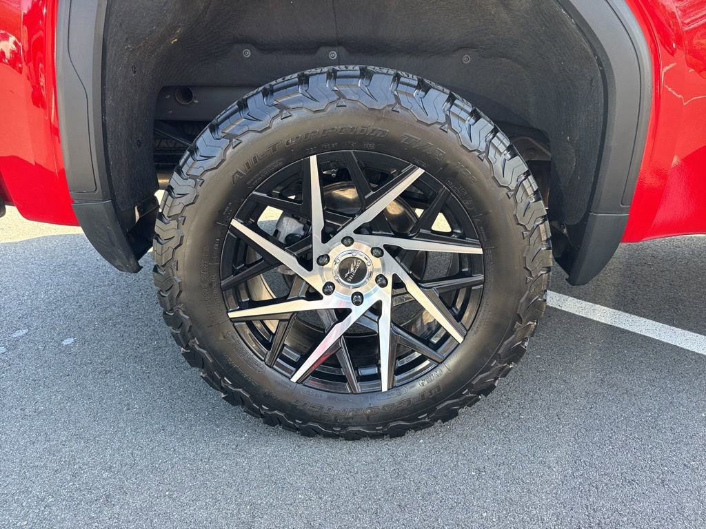 Used 2023 GMC Sierra 1500 Elevation w/ Preferred Package image 9