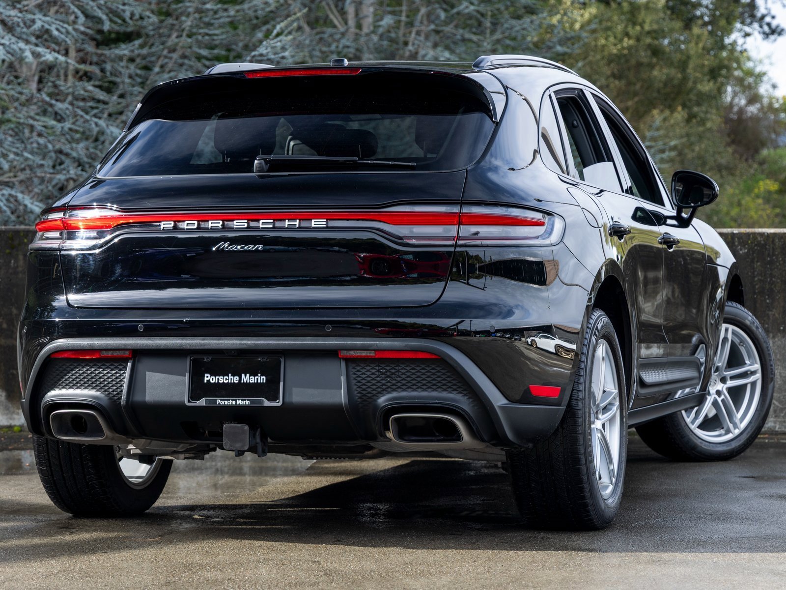 Certified 2025 Porsche Macan image 11