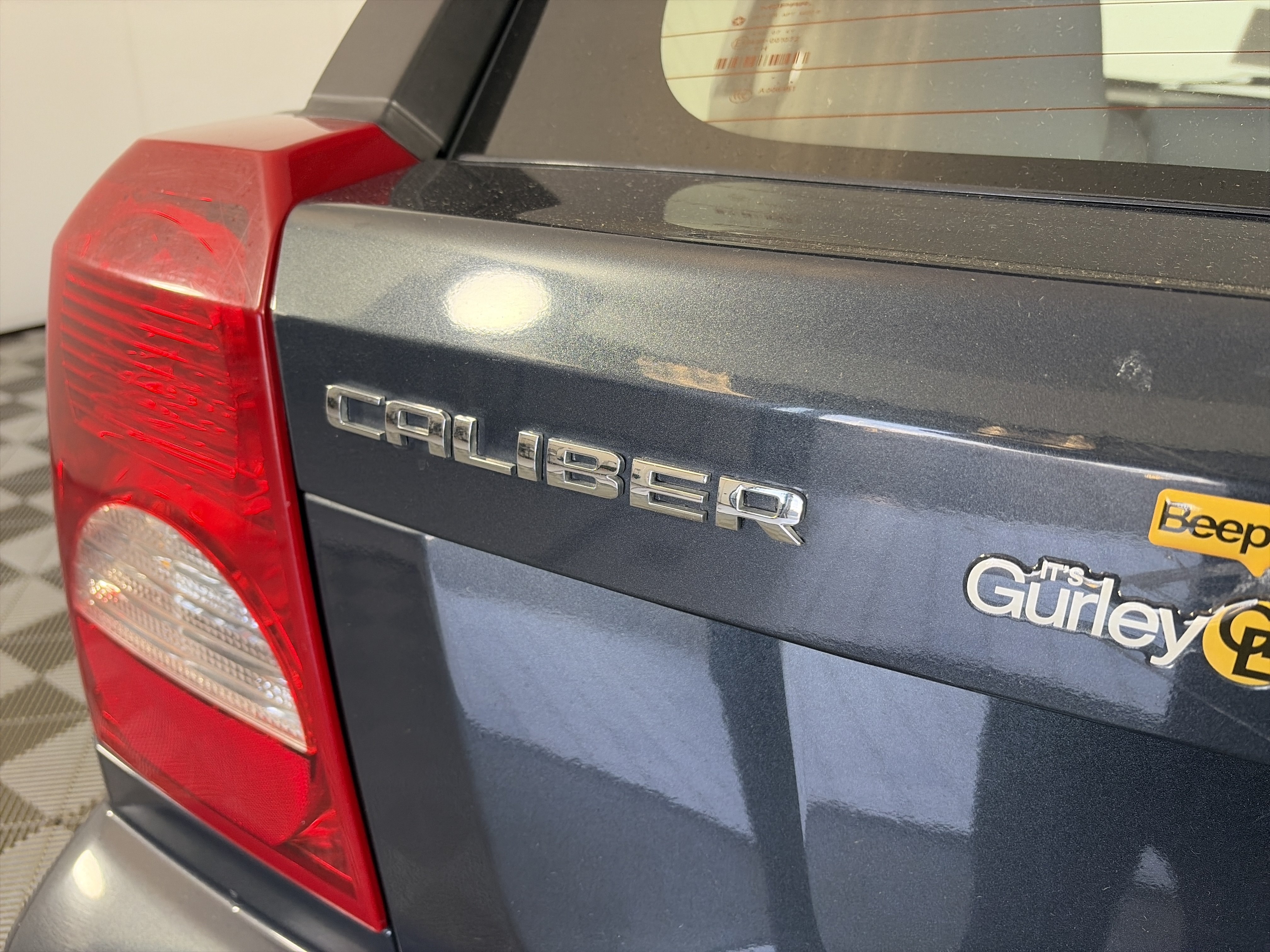 Used 2007 Dodge Caliber SXT w/ Driver Convenience Group FWD image 16