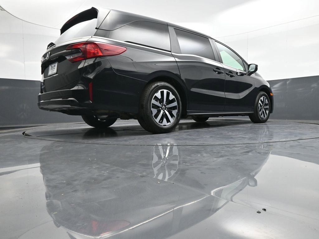 Certified 2025 Honda Odyssey EX-L image 32
