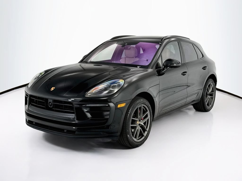 Certified 2025 Porsche Macan S AWD/4WD image 1