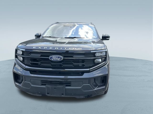 Used 2025 Ford Expedition Active AWD/4WD image 10