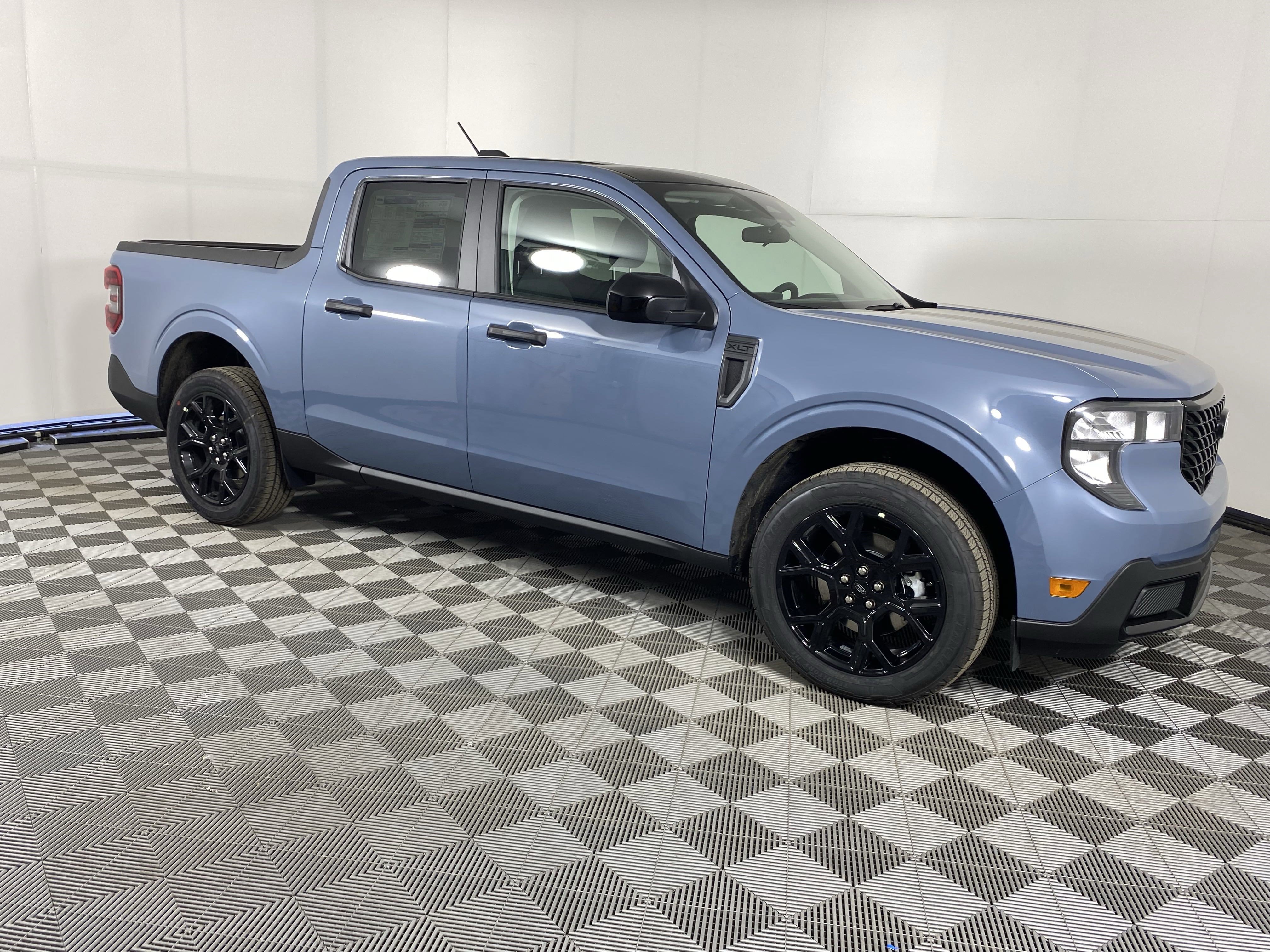New 2025 Ford Maverick XLT w/ XLT Luxury Package AWD/4WD image 7