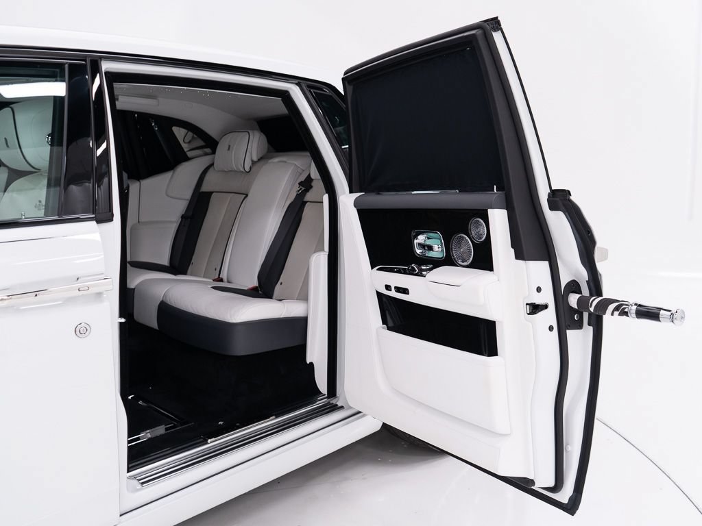 Certified 2023 Rolls-Royce Phantom Sedan RWD image 31