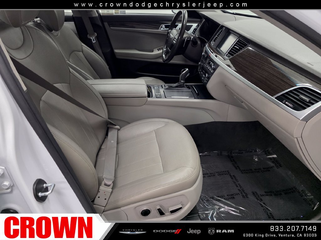 Used 2016 Hyundai Genesis 3.8 RWD image 10