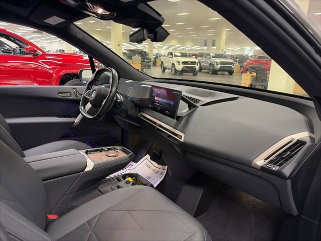Used 2023 BMW iX xDrive50 w/ Premium Package image 10