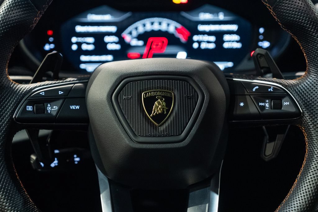 Used 2024 Lamborghini Urus S AWD/4WD image 29