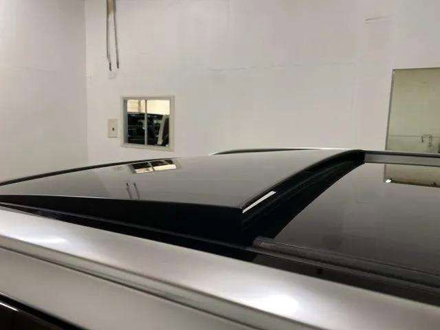 Used 2025 Volvo XC40 B5 Plus image 98