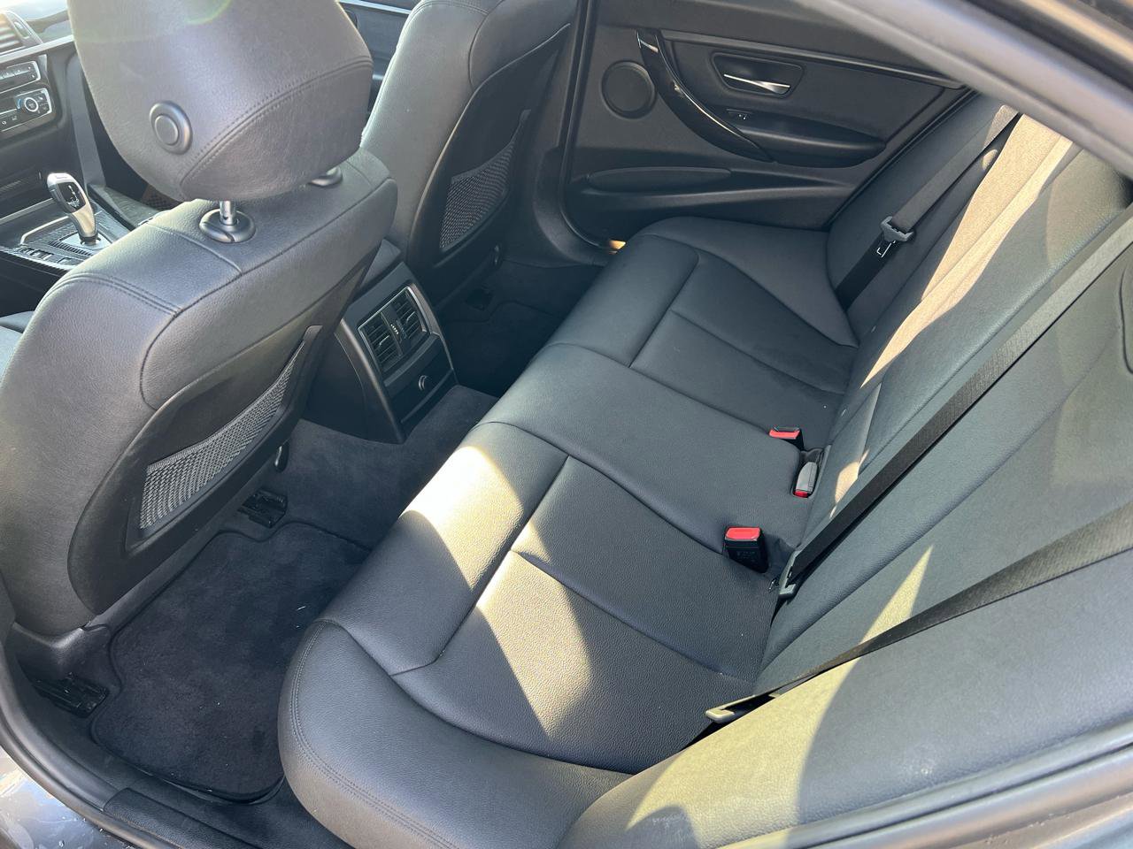 Used 2018 BMW 320i xDrive Sedan image 31