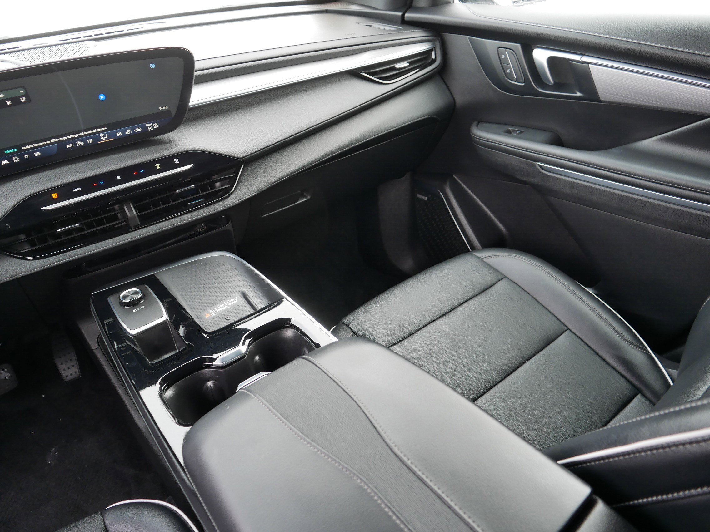 Used 2025 Buick Enclave Preferred image 11