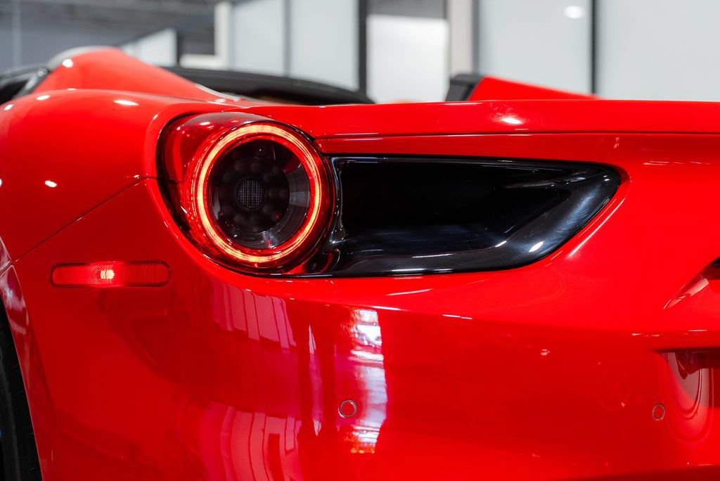 Used 2018 Ferrari 488 Spider RWD image 35