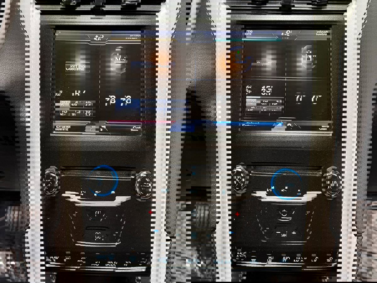 Used 2014 Ford Fusion SE FWD image 19