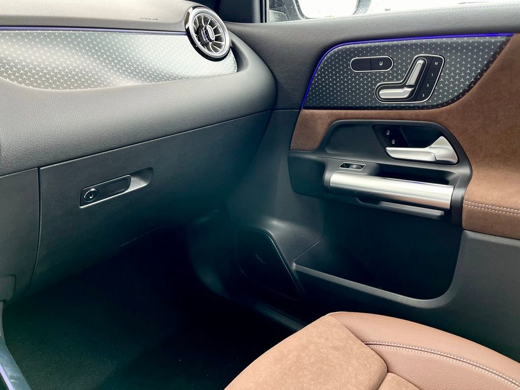 Certified 2025 Mercedes-Benz GLA 35 AMG 4MATIC image 50