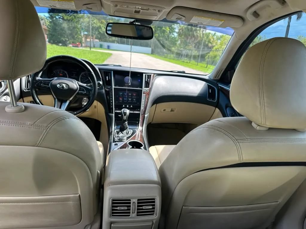Used 2018 INFINITI Q50 Luxe AWD/4WD image 13