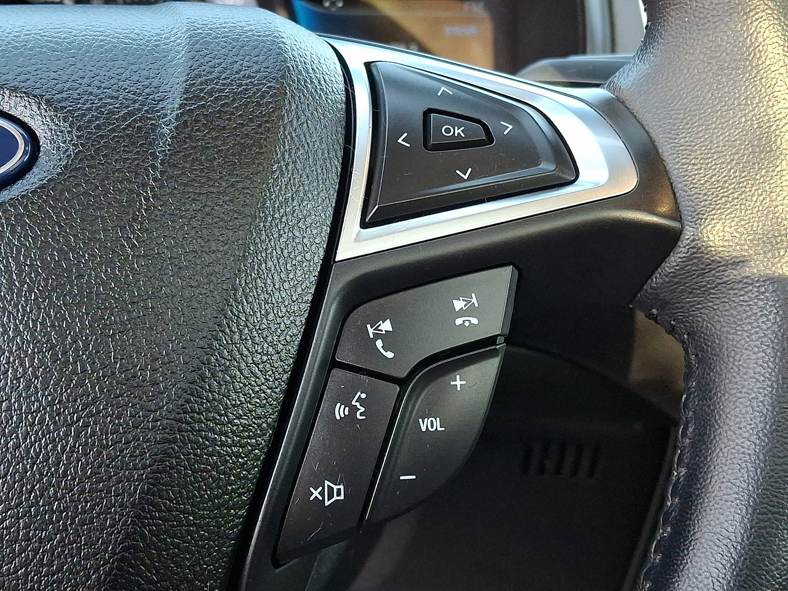 Certified 2023 Ford Edge SEL w/ Convenience Package AWD/4WD image 24