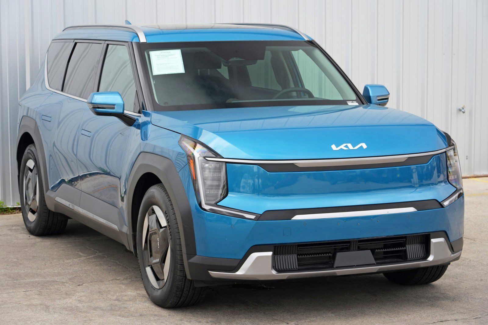 Used 2024 Kia EV9 Wind image 55